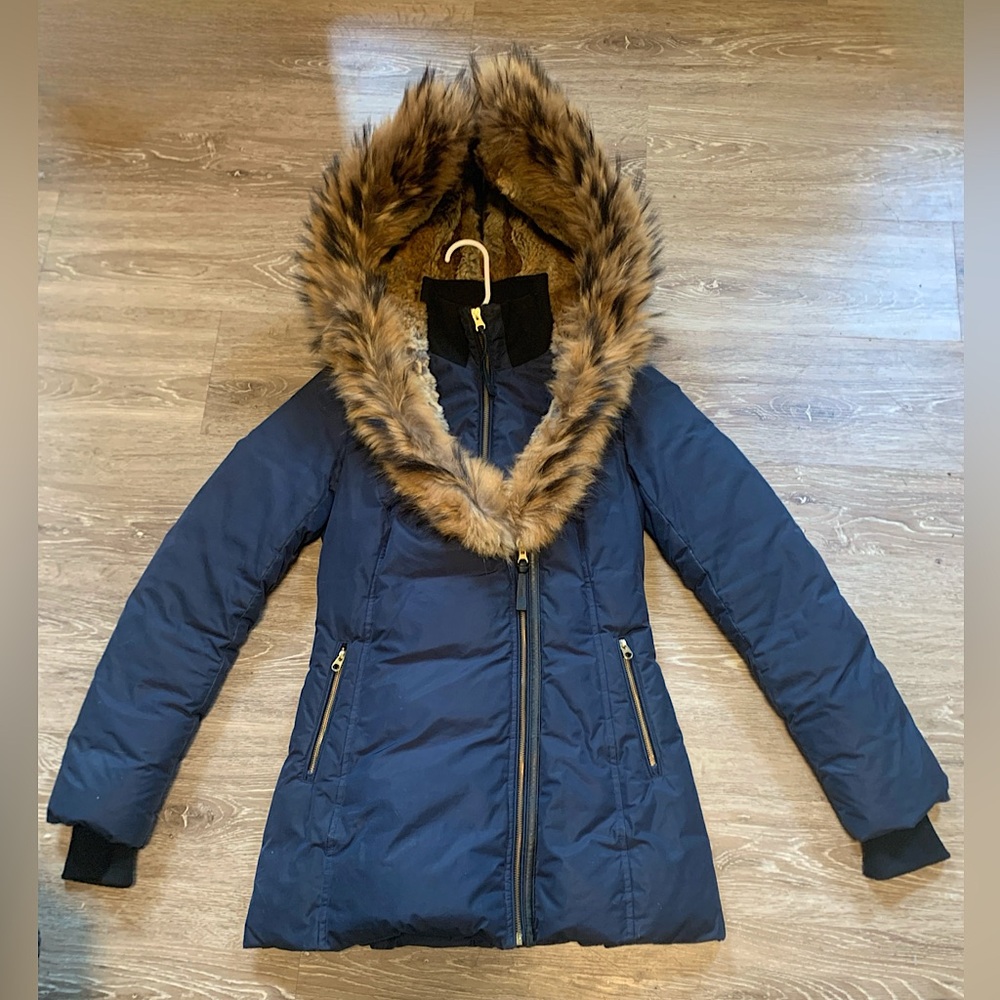 PRE-OWNED XS NAVY BLUE ADALI Down Coat With Natural Fur Signature Mackage Collar